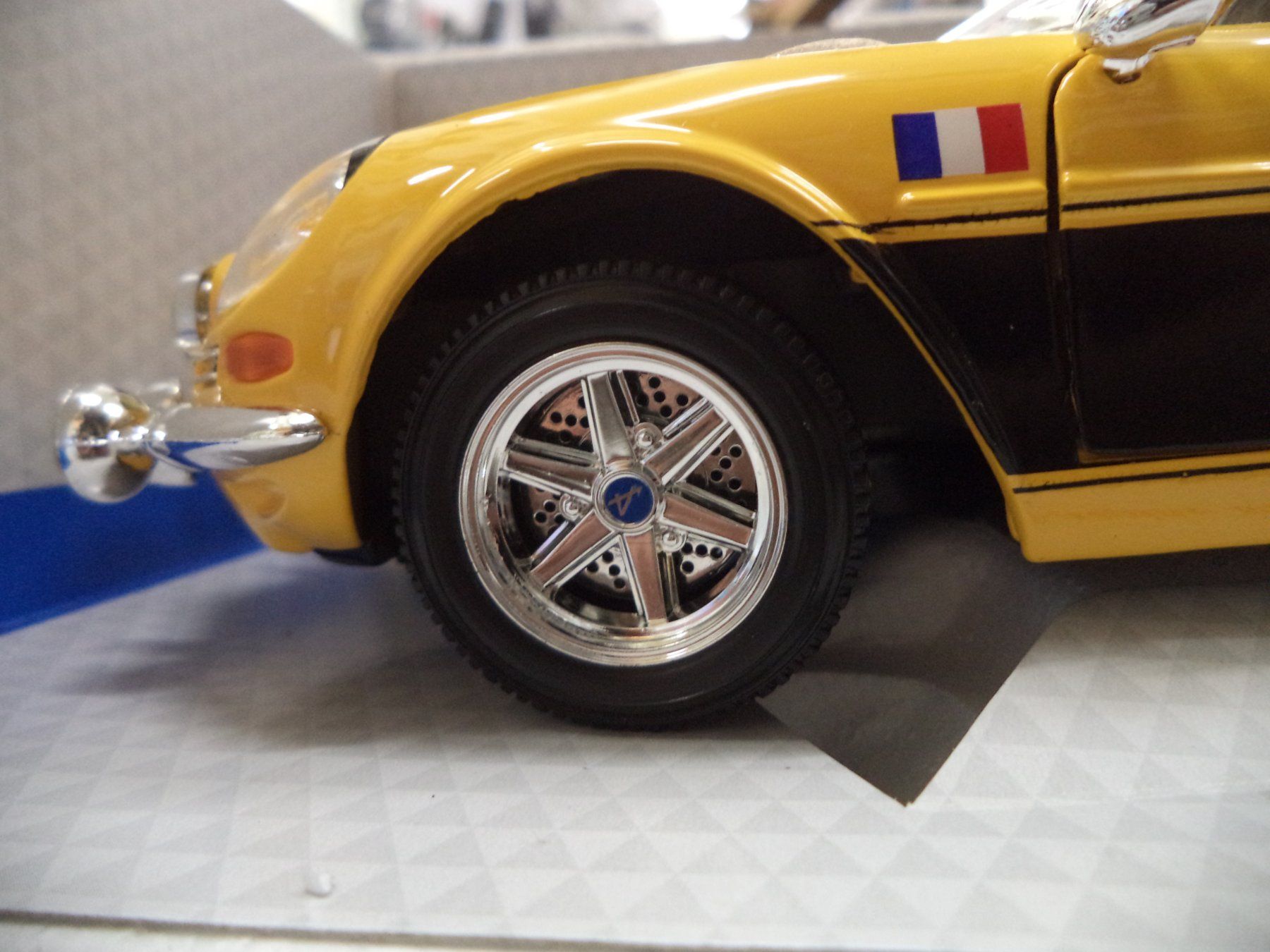 Bburago Modellini d'auto: burago Alpine Renault A110 1:18 – Nuovo e nell'imballaggio originale da Rieden AG venduto da Wirth03 5