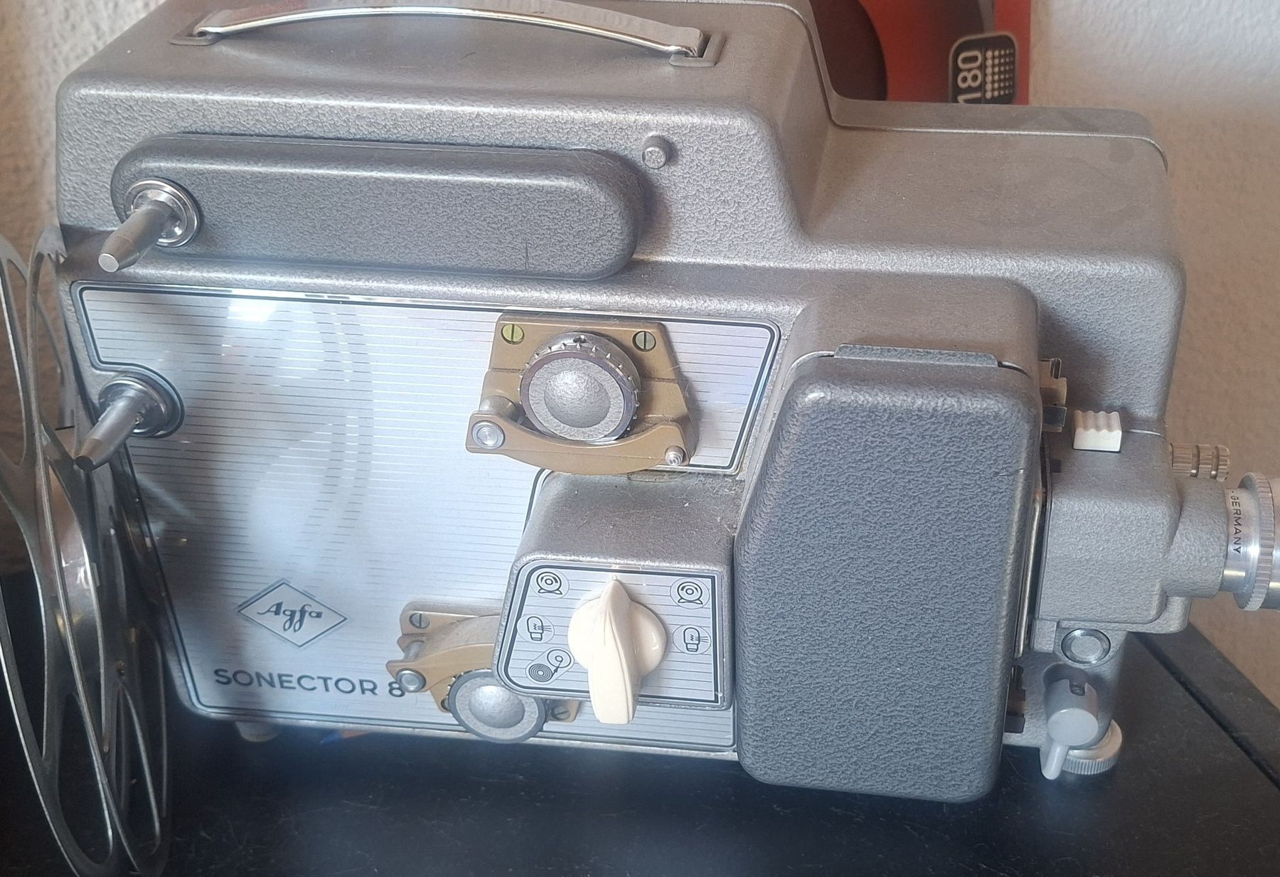 Videoprojektoren: Filprojektor Agfa Sonector 8 – Gebraucht aus Belp von fab_cfz8