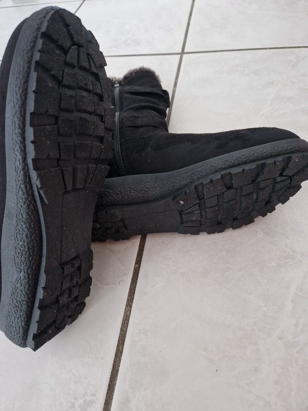 Scarpe da donna: Winterstiefel Grösse 41 – Usato da Aarburg venduto da augenschmaus8 2