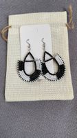 Boucles d’oreilles fait main en Tanzanie