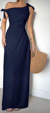 Robe chic bleue foncée