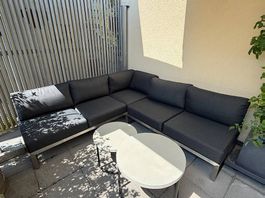Lounge inkl. Schutzhülle und Beistelltisch