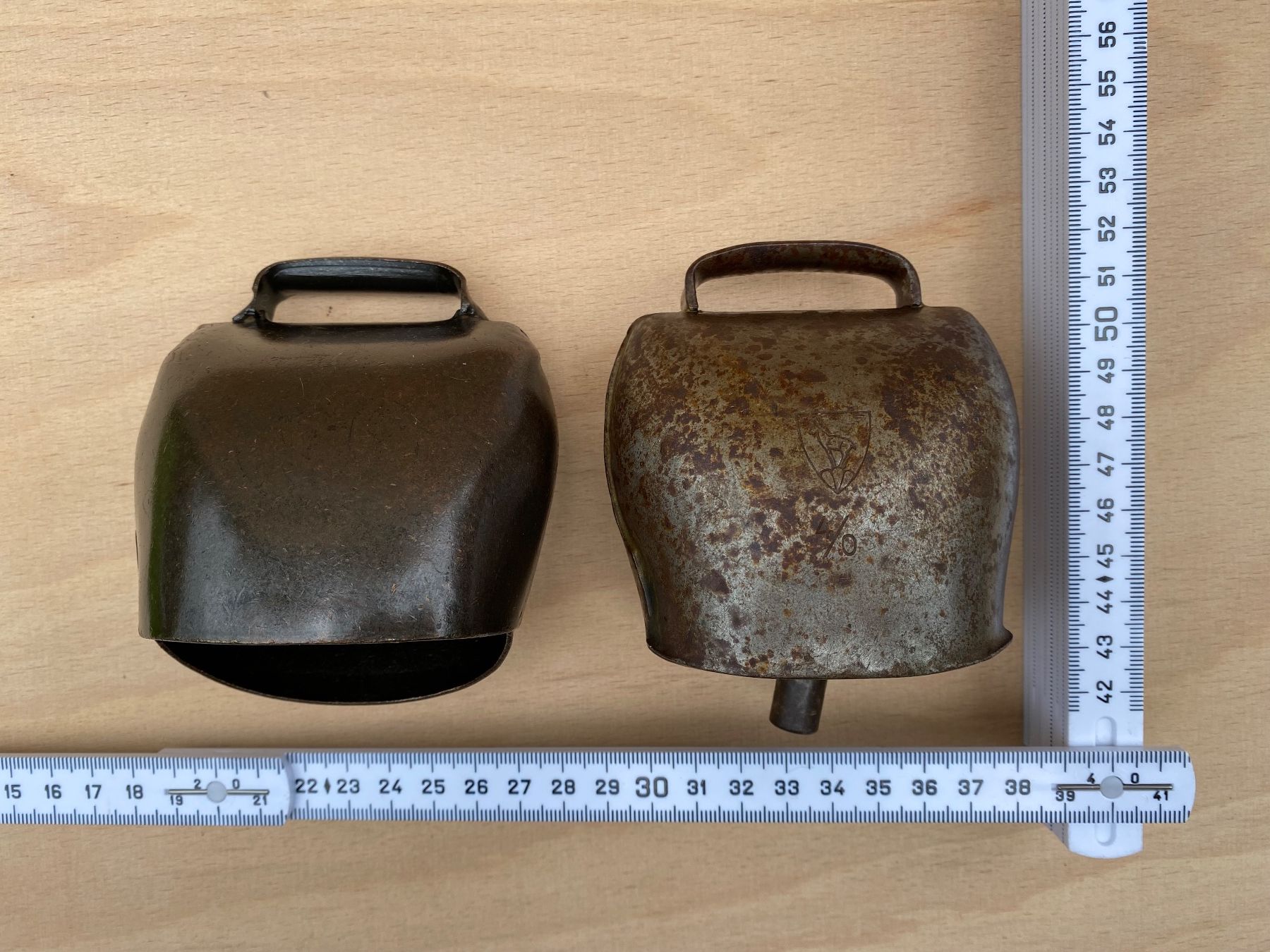 Campanacci mucche: 2 schöne kleine Treicheln – Usato da Feldbach venduto da Fea1 9