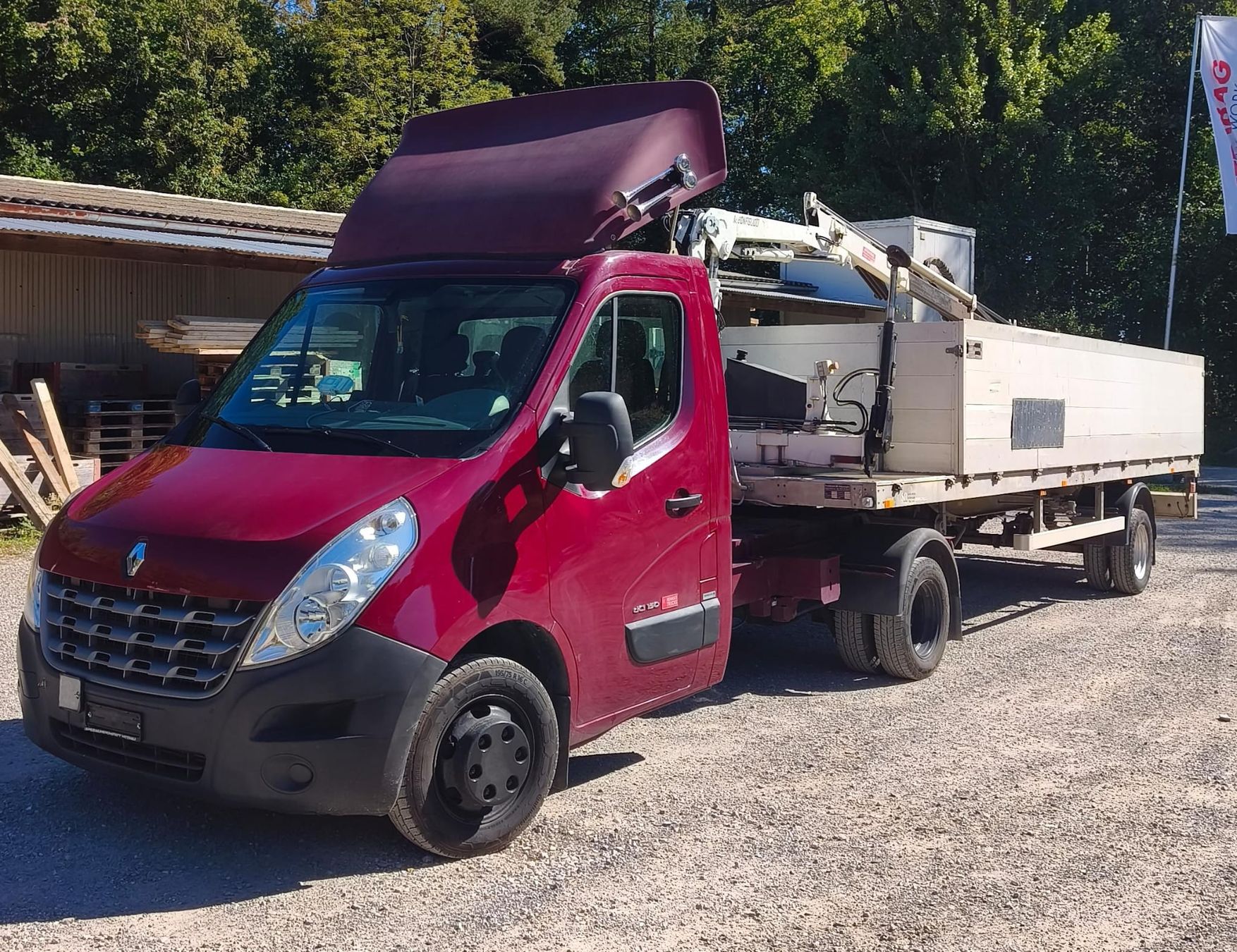 Renault Veicoli commerciali: Renault Master Sattelschlepper Auflieger mit Kran – Usato da Schinznach-dorf venduto da 66schnauzer