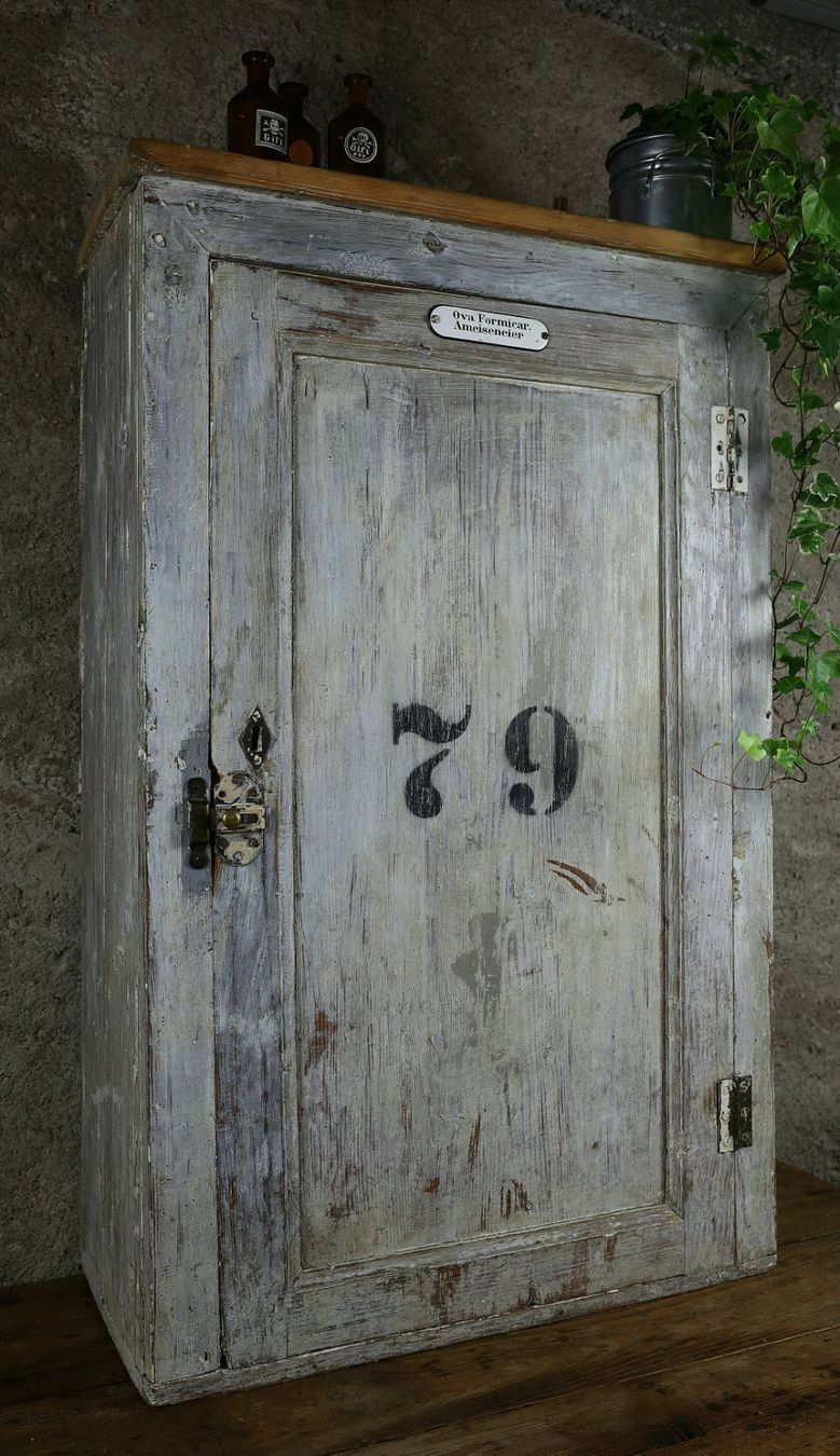 Armadi: Vorratsschrank, Barschrank "79" mit Emailschild Ameiseneier – Usato da Birrwil venduto da brandschatz_birrwil 3