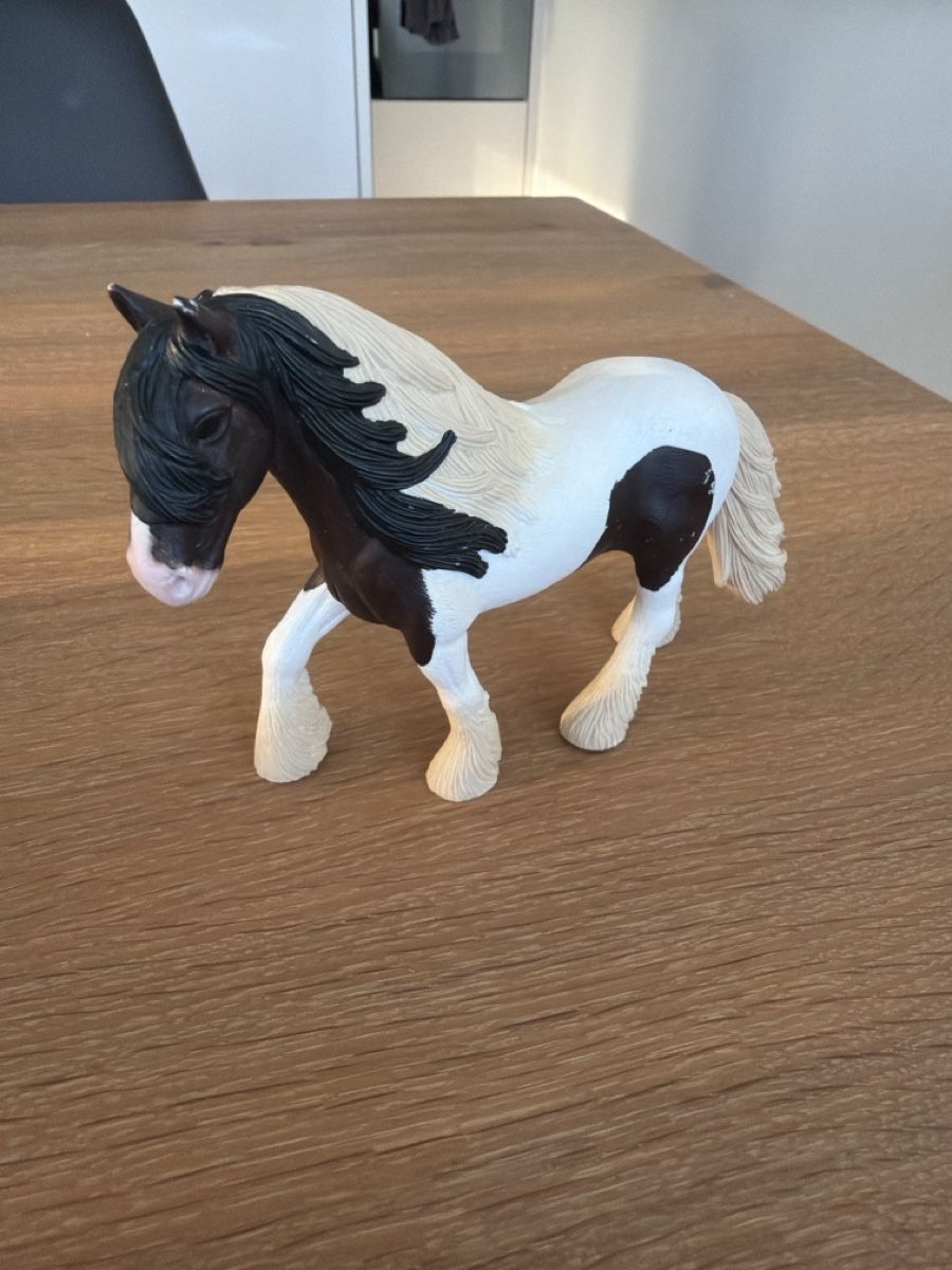Schleich Spielzeuge: Schleich Hengst Tinker 13831 – Gebraucht aus Uznach von Player6