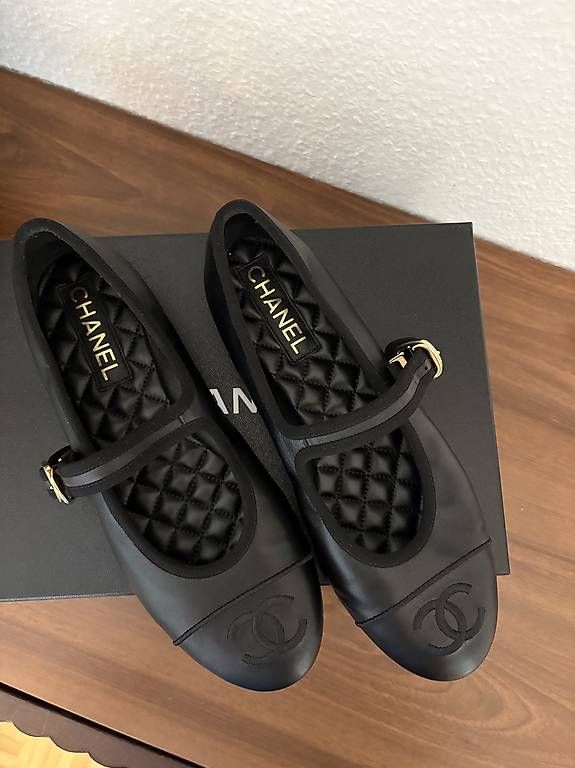 Scarpe da donna: Chanel Mary Janes Grösse 39 – Usato da Unterägeri venduto da mar_96hk 1