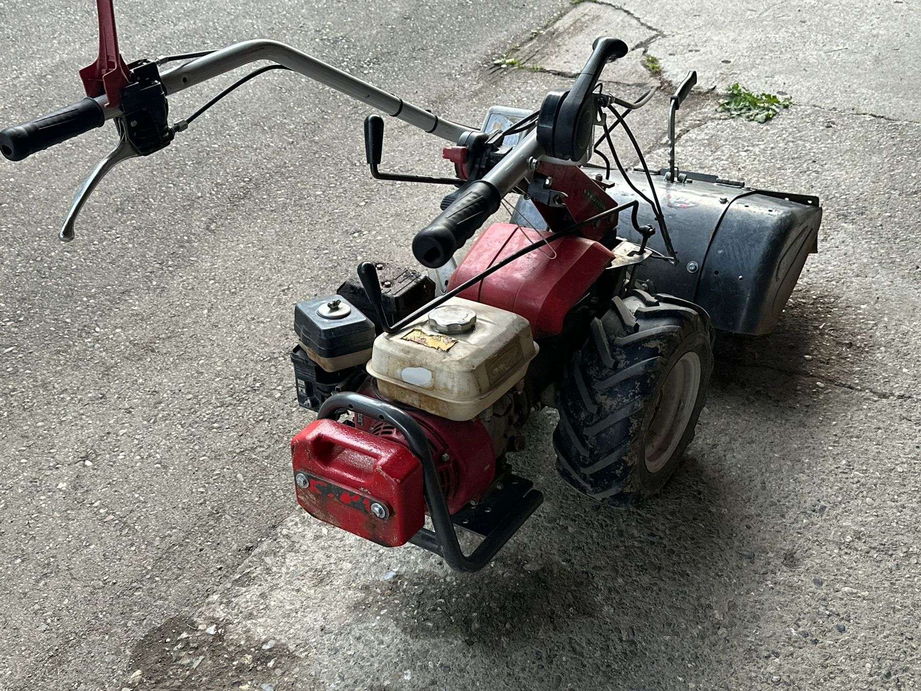 Honda Tutte le macchine: Stema Brik5S  Honda Bodenfräse – Usato da Tagelswangen venduto da Axel_36 3