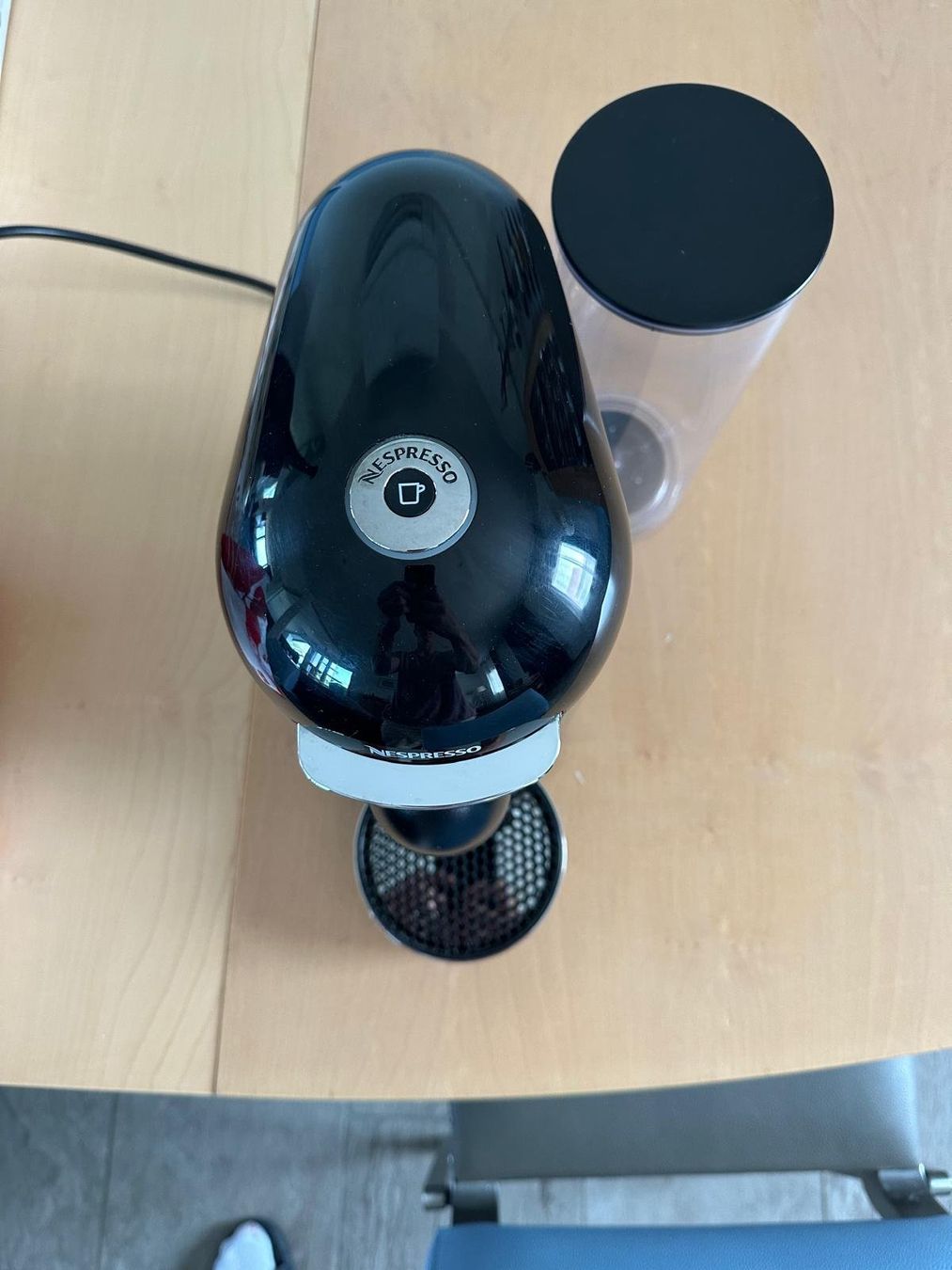 Nespresso Kaffeemaschinen & Espressomaschinen: Machine à café Nespresso Vertuo - GCB2 - Grande capsule – Gebraucht aus Forel/FR von dro_gld6 1
