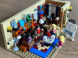 LEGO Ideas 21302 - The Big Bang Theory