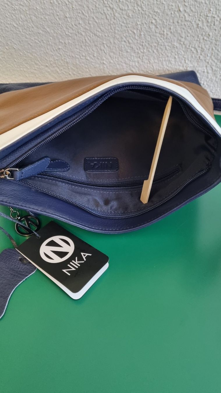 Taschen für Damen: NIKA Leder Umhängetasche OVP – Neu und originalverpackt aus Zofingen von Felpa 5