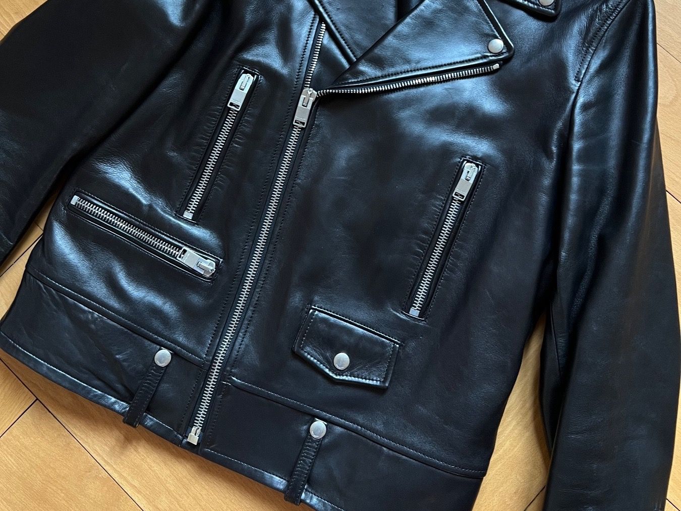 Saint Laurent Giacche: Saint Laurent Leather Biker Jacket – Usato da Zürich venduto da Claus-Zr 1