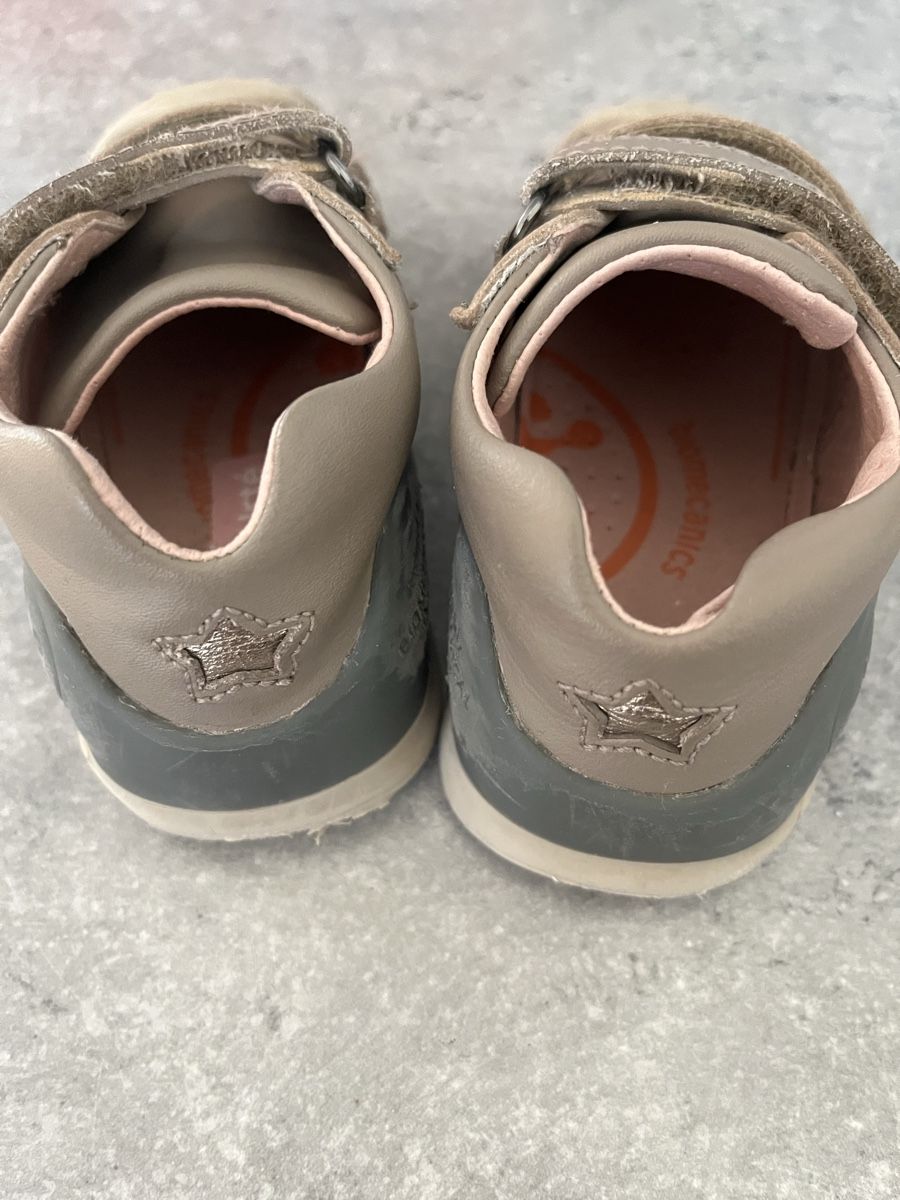 Scarpe per ragazze: Biomecanics Schuhe für Mädchen, Gr. 22 – Usato da Châtelaine venduto da EvelinaT 1