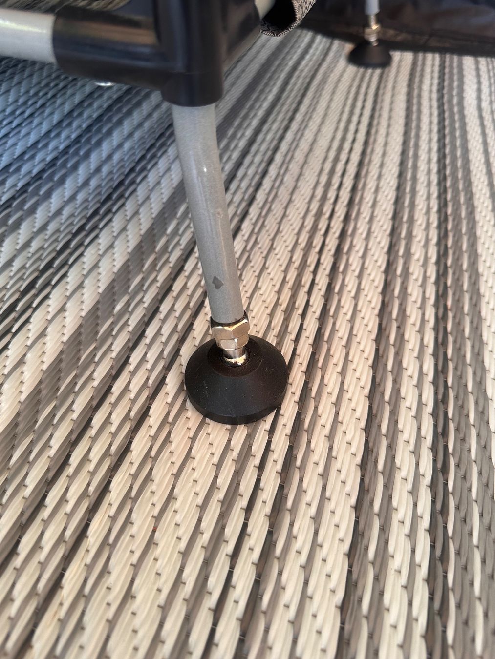 Armadi: Brunner Camping Schrank mit Ablagefläche – Usato da Dintikon venduto da S2k_black_Widow 3
