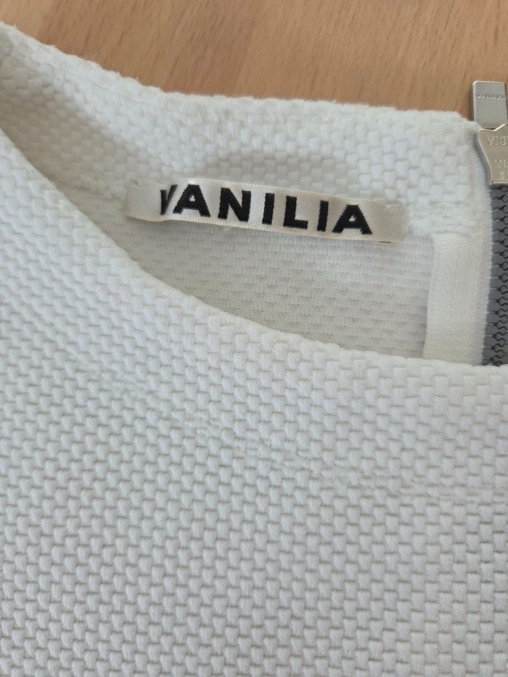 Pullover & Sweatshirts: Vanilia White Pullover - S – Gebraucht aus Zug von Bibibo 3