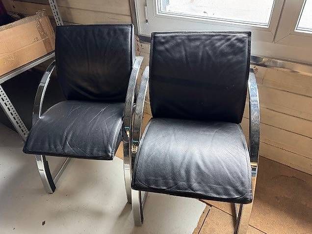 Stühle: Stühle Leder mit Silber – Gebraucht aus Landquart von pet_l2dm 1