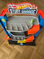 Hot weehls Garage