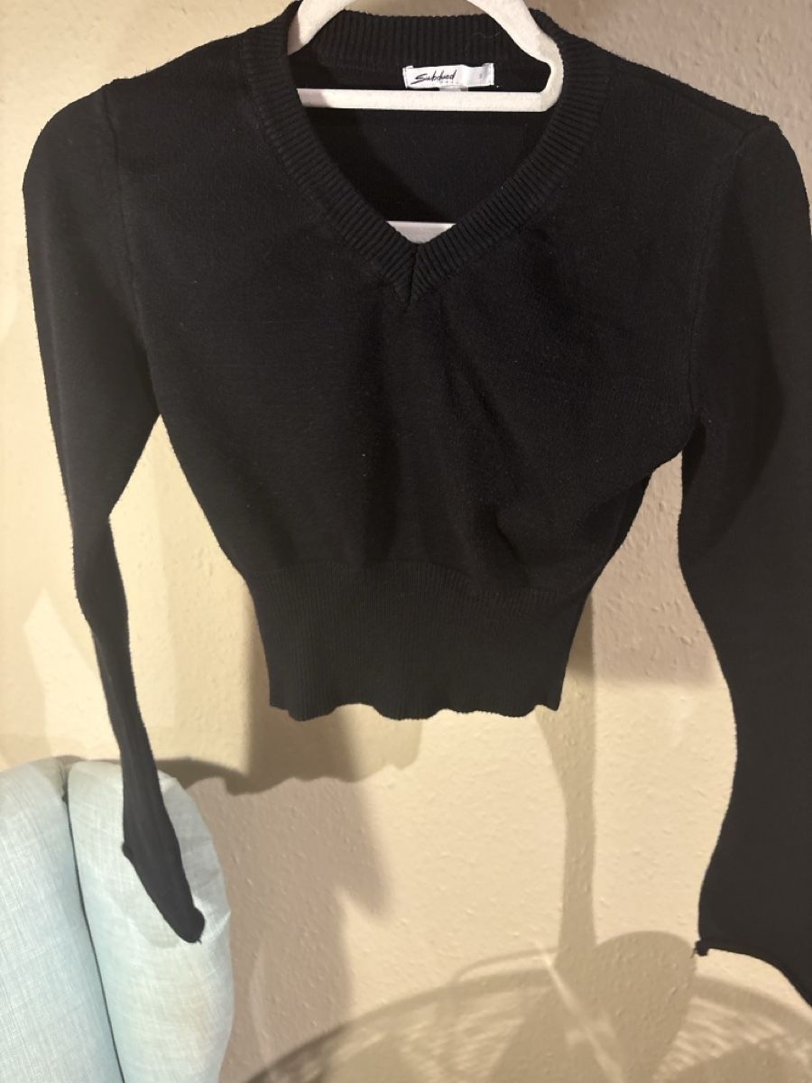 Top: Pull en maille Subdued noir taille S fabriqué en Italie – Usato da Satigny venduto da gig_rn62
