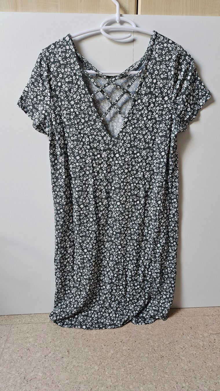 Only Vestiti: Kleid – Nuovo (secondo la descrizione) da Münchenbuchsee venduto da Yothu