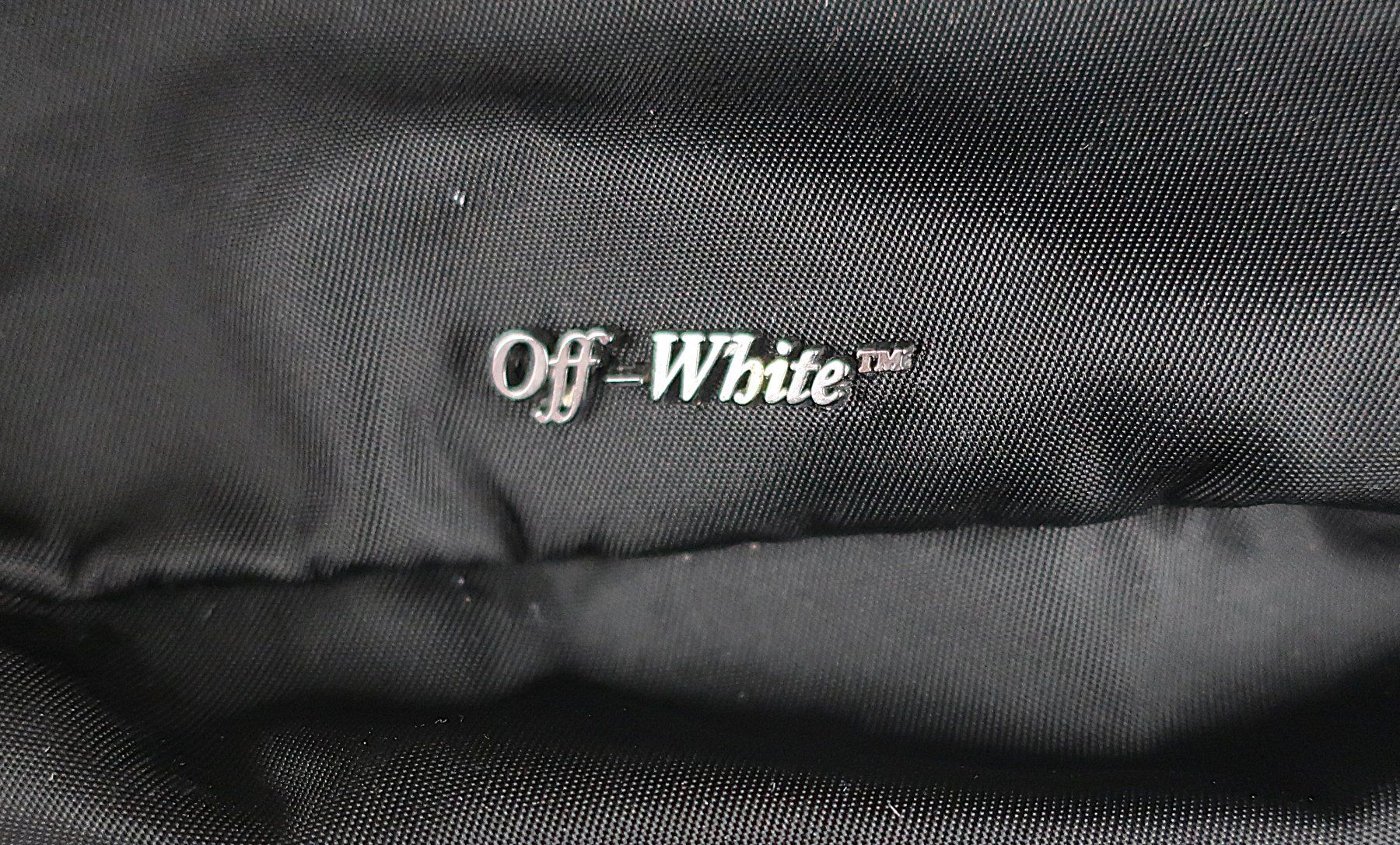Off-White Borse: Off-White Gürteltasche – Usato da Volketswil venduto da brockipfannenstil 4