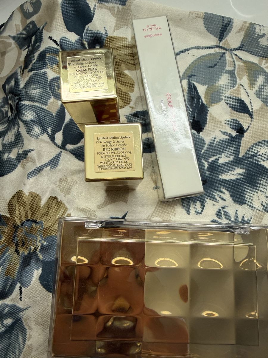 Estée Lauder Make-up: Estée Lauder Konvolut - Lidschatten & Lippenstift – Nuovo (secondo la descrizione) da Buch am Irchel venduto da Sweetharth 2