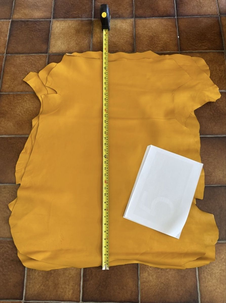 Tessuti: Cuir de mouton véritable jaune/Gelbes echtes Schafsleder – Nuovo e nell'imballaggio originale da Veyras venduto da ValClasse