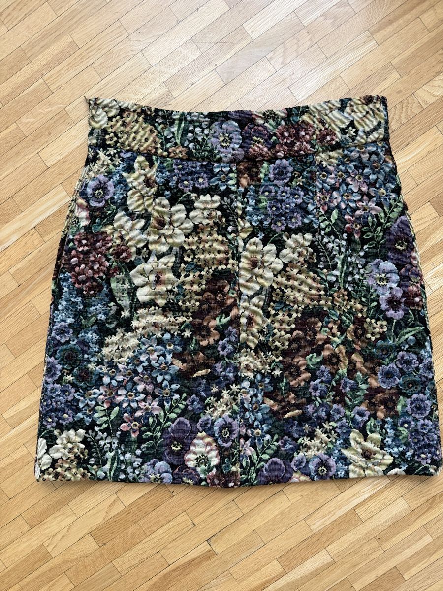 Sandro Gonne: Sandro mini skirt size 2 – Usato da Nyon venduto da das_9ccv 1