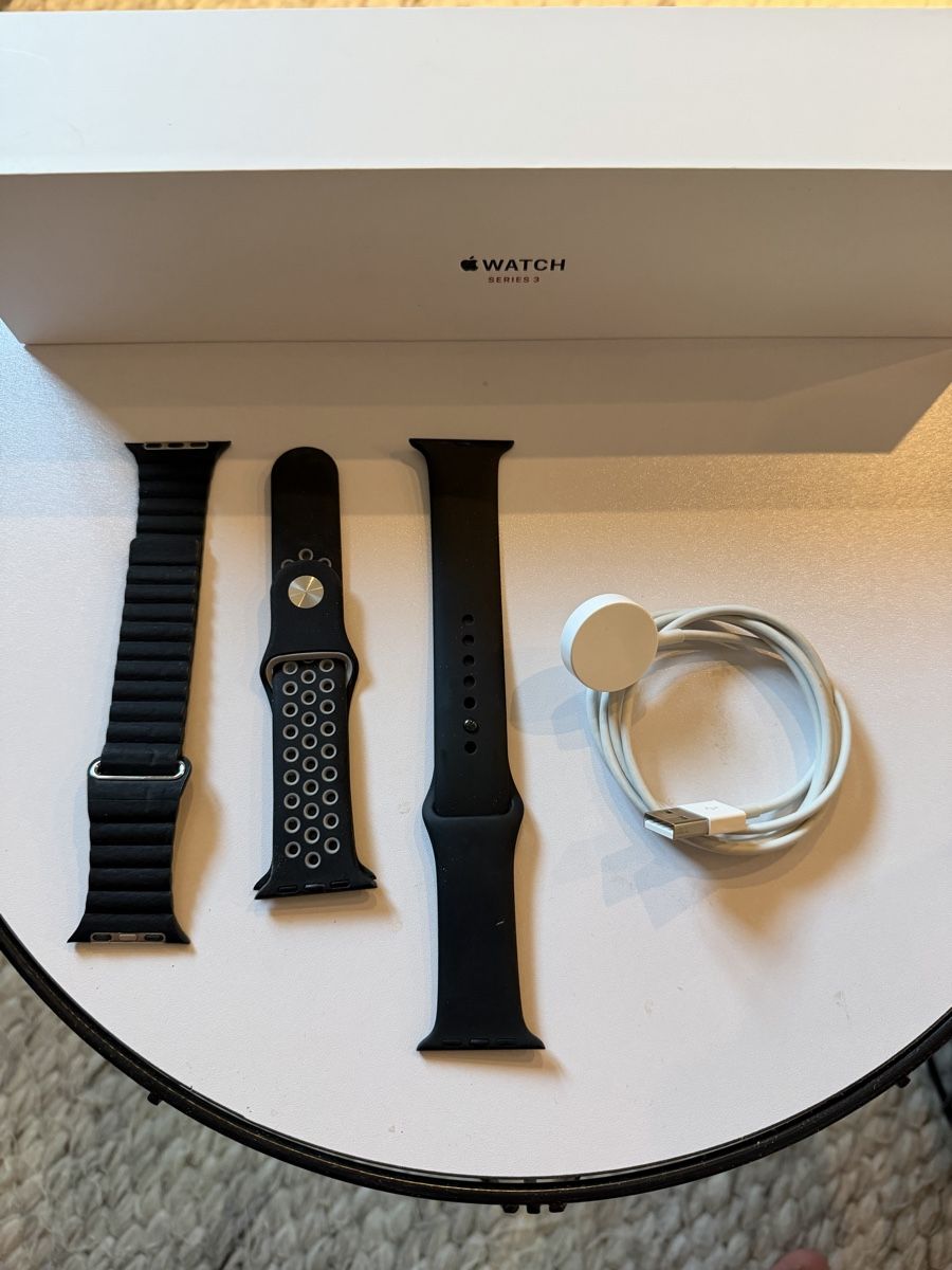 Apple Smartwatch: Apple Watch Série 3 42mm – Gebraucht aus Montagny-les-Monts von Leo.Geni 3