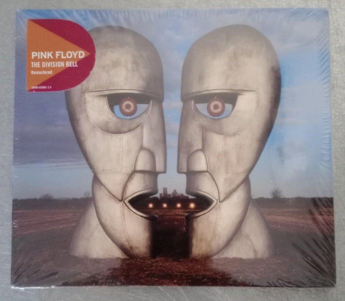 CD: PINK FLOYD - THE DIVISION BELL / CD 2011 - neuf – Usato da Le Locle venduto da PereiraHugo