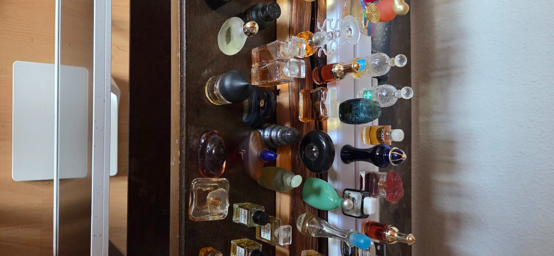 Parfums & Eau de Toilette: 65 Parfumminiaturen – D'occasion à Thun par monimoni80 2