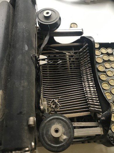 Machines à écrire: Antike Schreibmaschine – D'occasion à Schönenberg ZH par thomex1 4