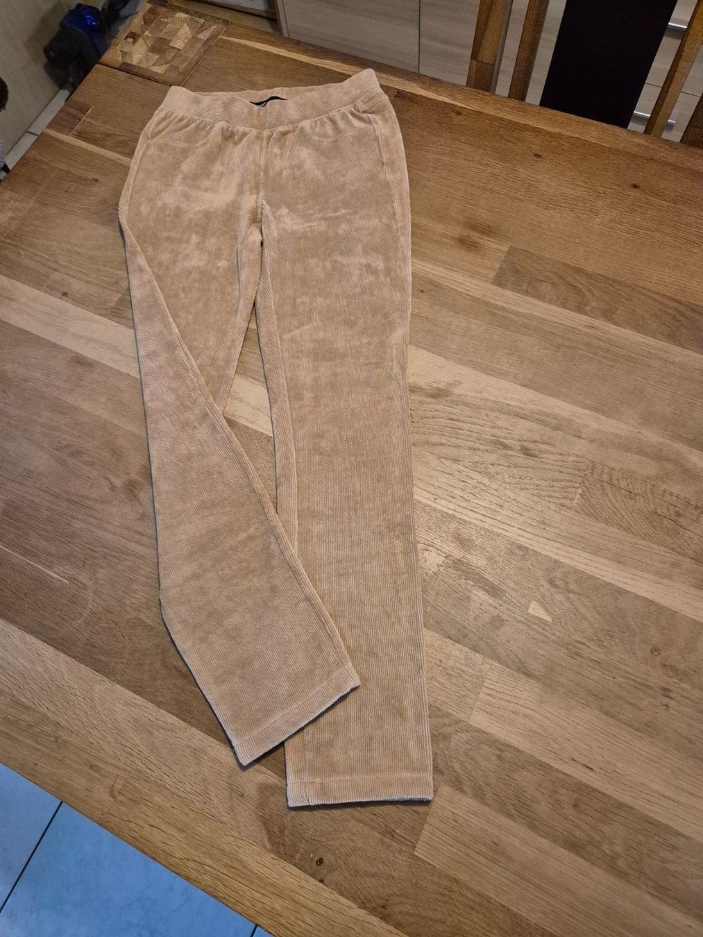 Calze & Collant: beige Manchester-Leggings Grösse 34 – Usato da Urtenen-Schönbühl venduto da Chaeppeler