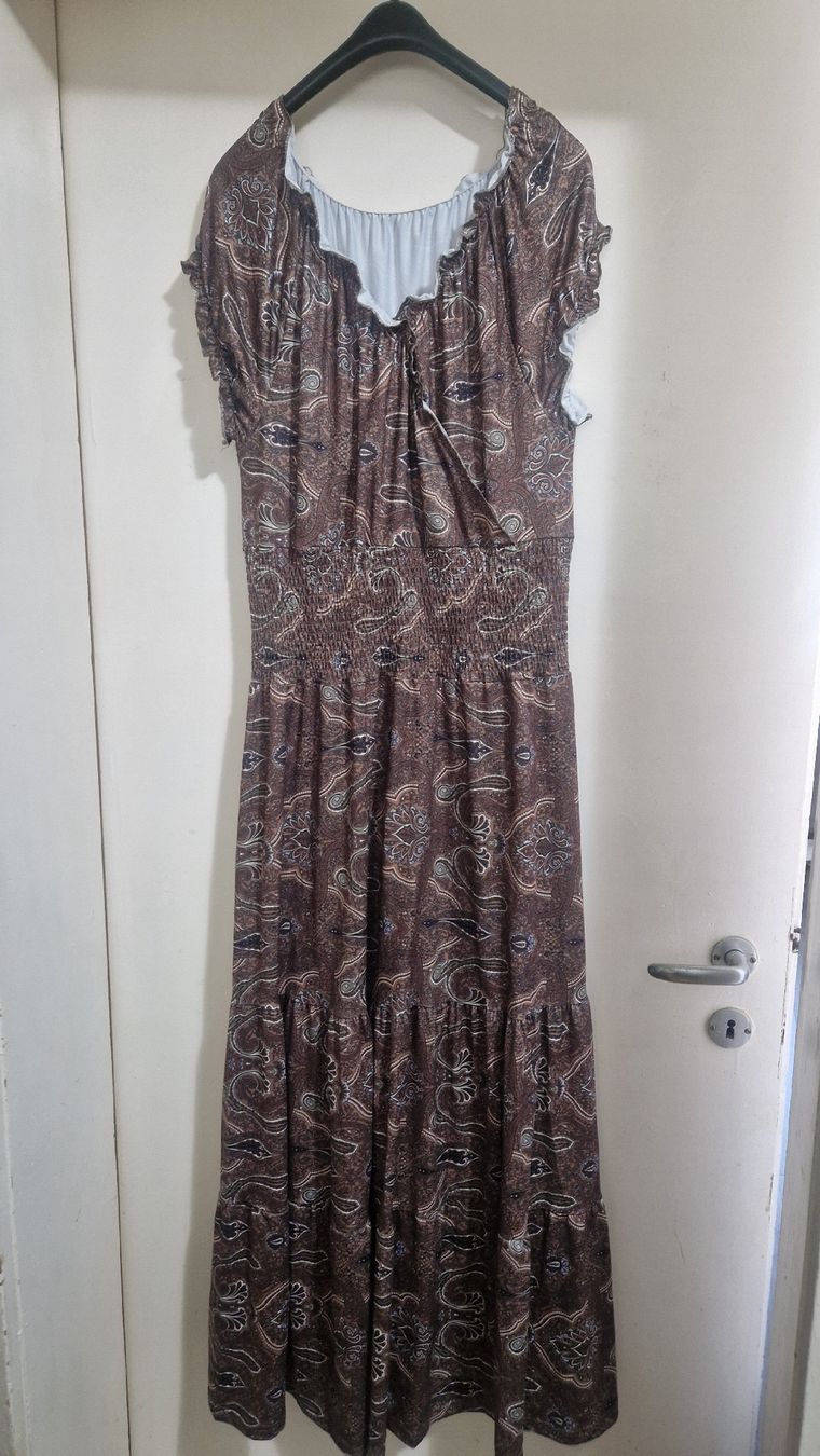 Kleider: Braunes kleid mit Muster, Grösse XL – Neu und originalverpackt aus Basel von gio_d9qn