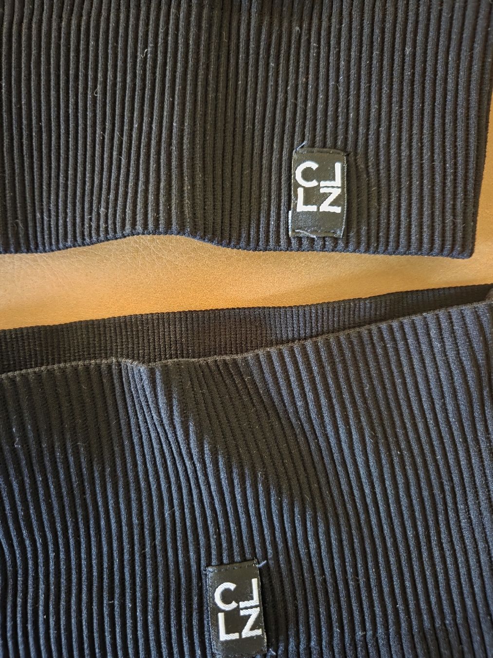 Calzedonia Kleiderpakete: Sportset von Calzedonia – Gebraucht aus Sennhof (Winterthur) von Hirnschmadder-1 2