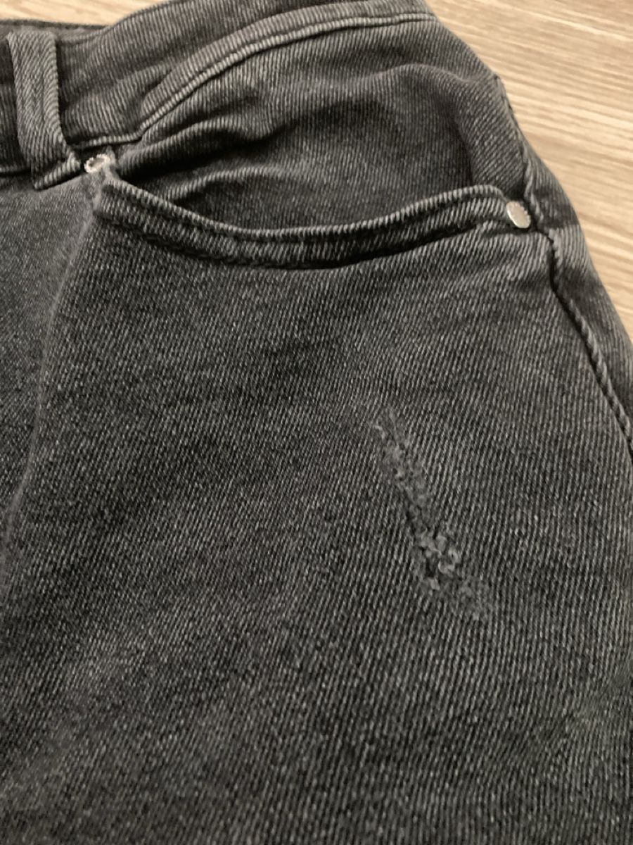 Morgan Lotti di vestiti: Morgan Jeans und Strickjacke – Usato da Selzach venduto da SB09 4