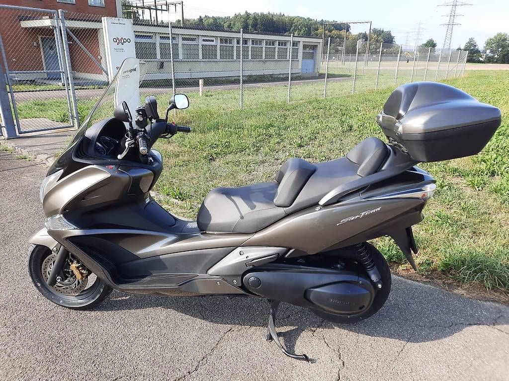 Honda Strada: Honda FJS Silver Wing Roller – Usato da Oftringen venduto da ritabert 2