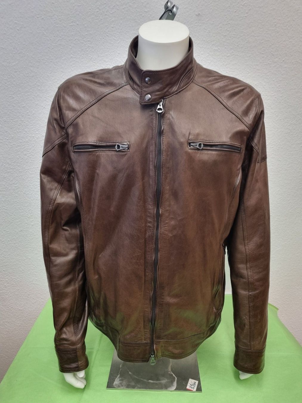 Giacche: Curgè Lederjacke Grösse 56 – Usato da Schönenwerd venduto da Chez_Mimi