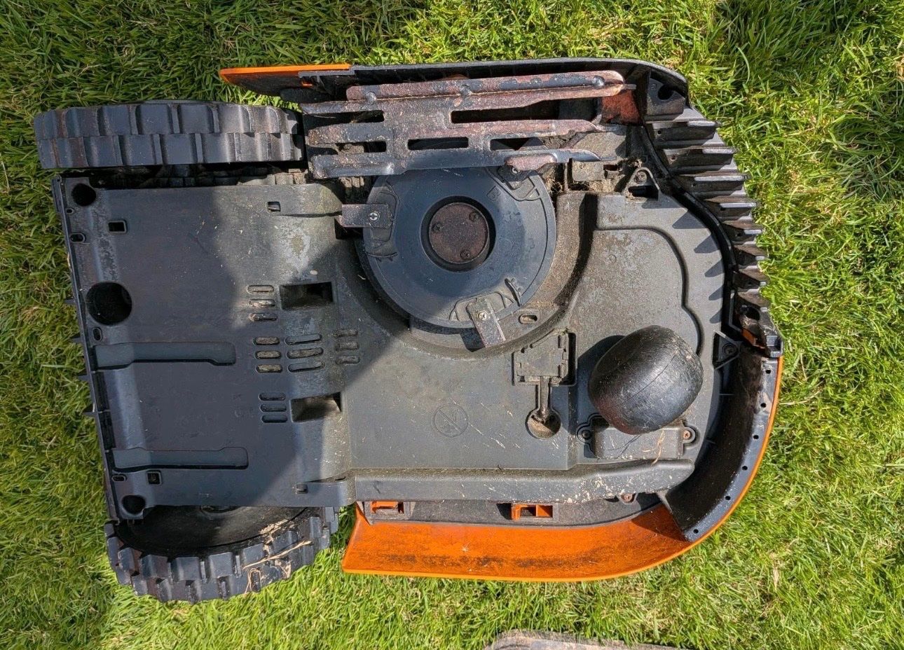 Tagliaerba: Worx Landroid M600 WR141E Mähroboter. – Usato da Gebenstorf venduto da Kerulina 3