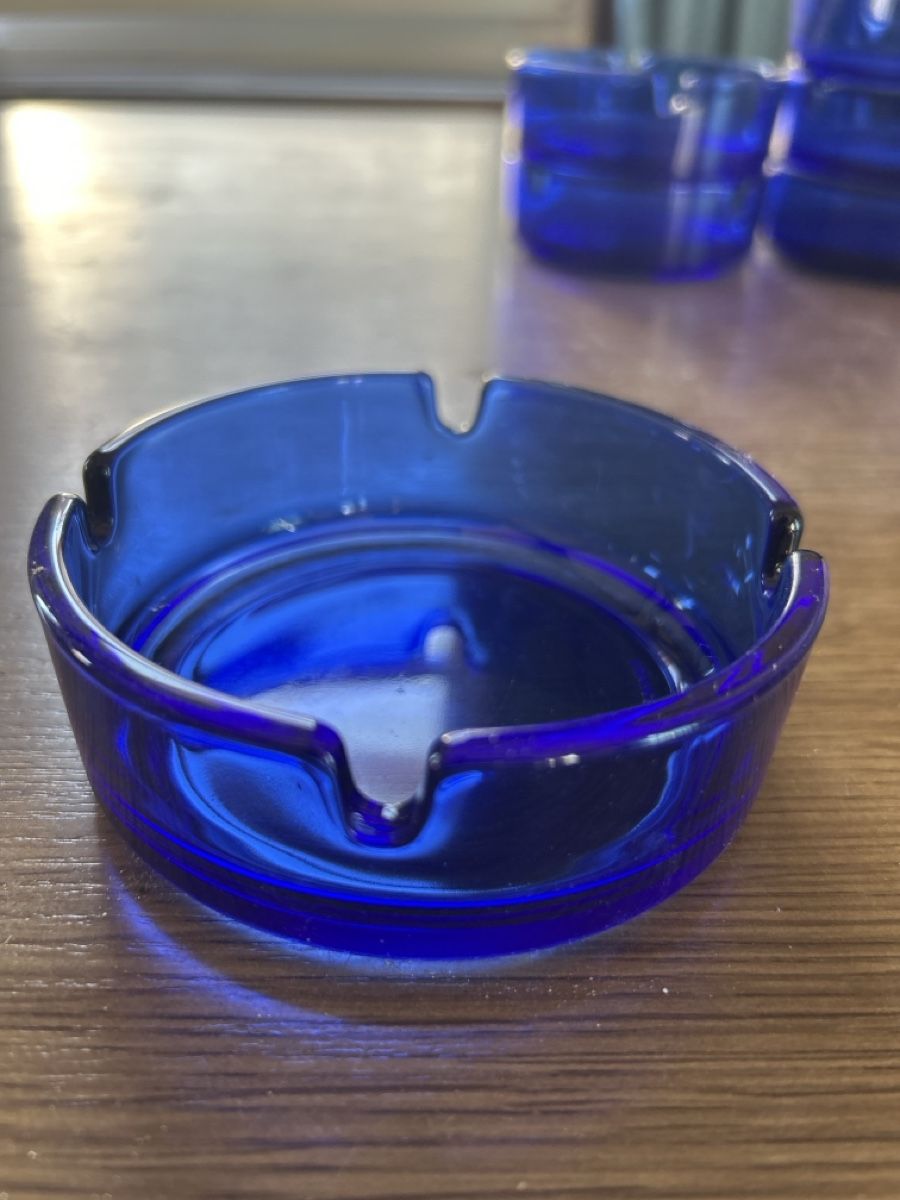 Aschenbecher: Glass Aschenbecher Blau – Gebraucht aus Oetwil a.d. Limmat von tobbra 1