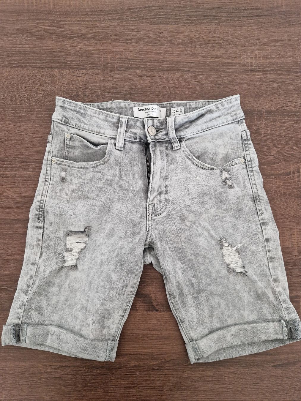 Bershka Hosen: Short – Gebraucht aus Lausanne von mgo_yx25