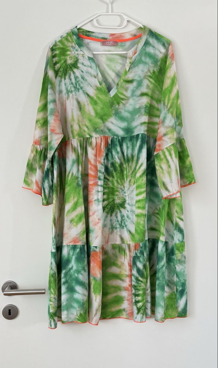 Vestiti: Kleid mit Batikmuster Gr. M – Nuovo (secondo la descrizione) da Flumenthal venduto da Krajan