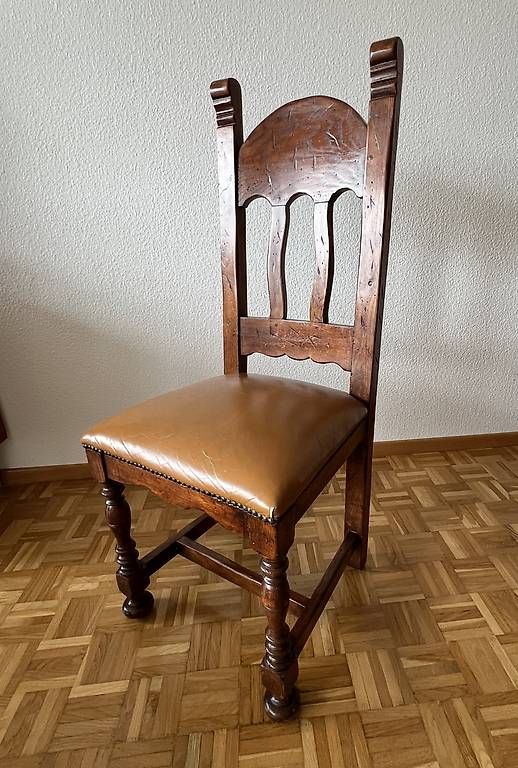 Set di tavolo e panche: "Klostertisch" mit 5 Stühlen, ein echter Allrounder – Usato da Gwatt (Thun) venduto da Schmidiii 3
