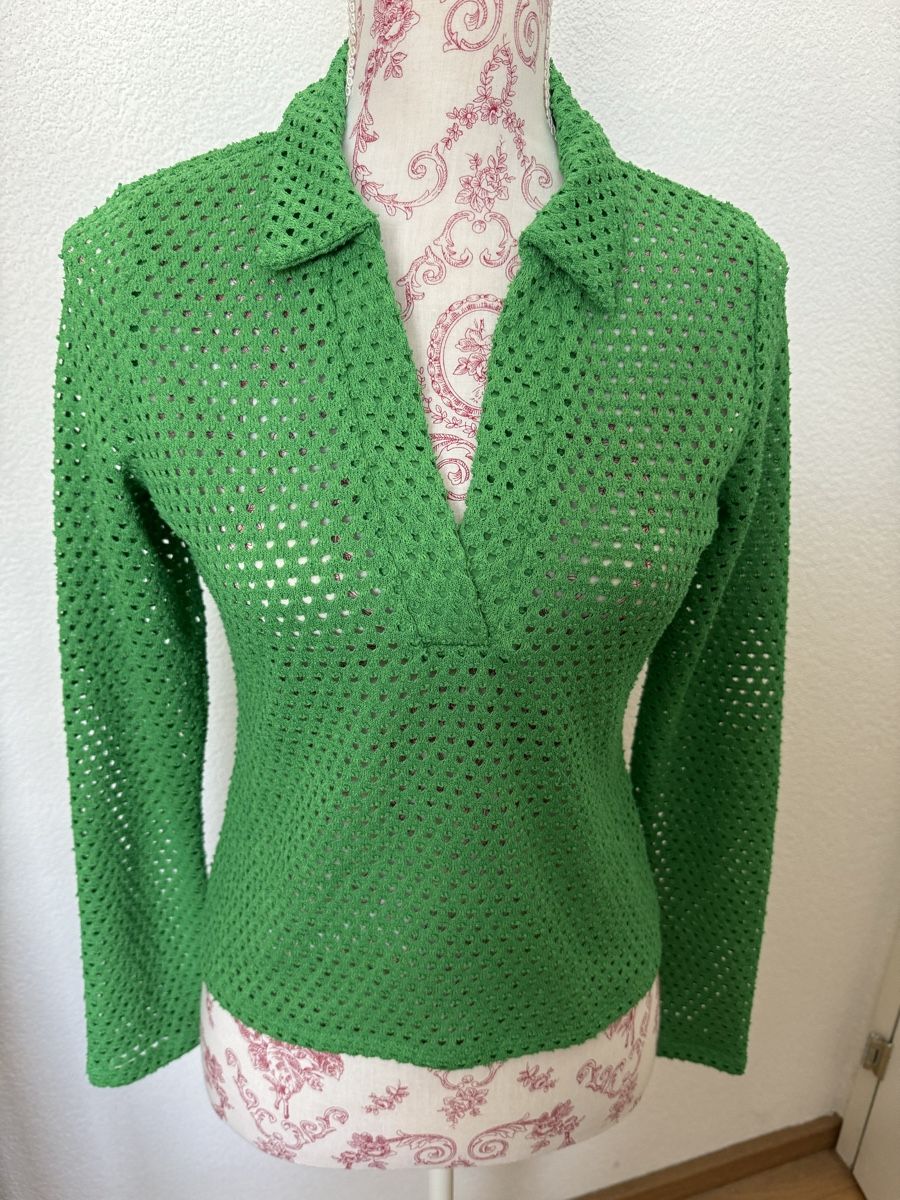 H&M T-shirt: H&M Langarm Shirt mit Kragen – Usato da Schöftland venduto da Guccigirl
