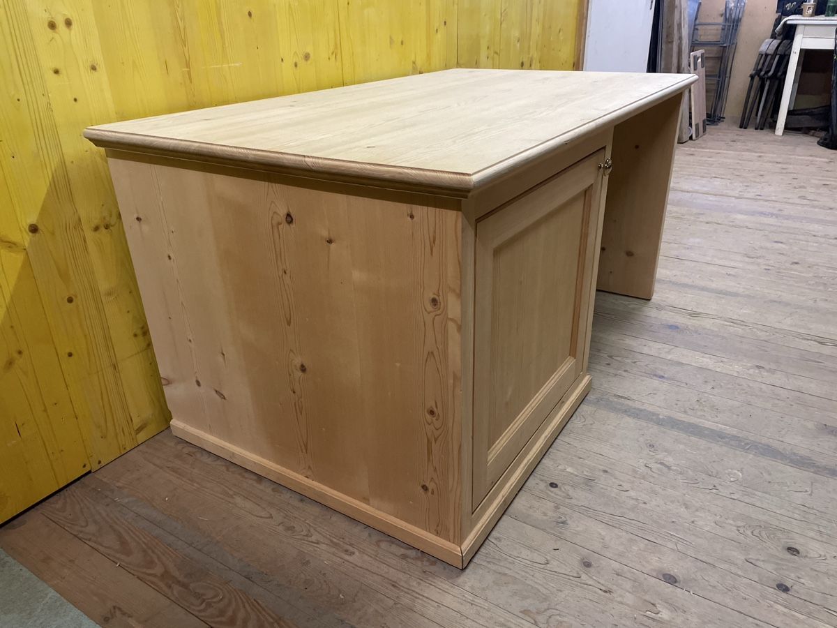 Bureaux: Schreibtisch Tanne – D'occasion à Almens par bsundrix 4