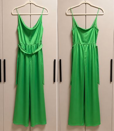 Jumpsuit Seidenoptik Grösse S 
