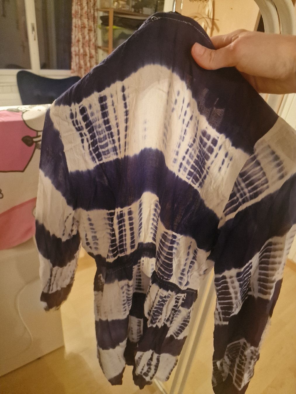 Tute: Sommeroverall mit Batikmuster – Usato da Winterthur venduto da Winti1993 1