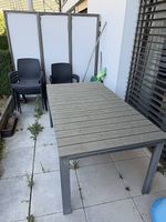 Table et chaises de jardin