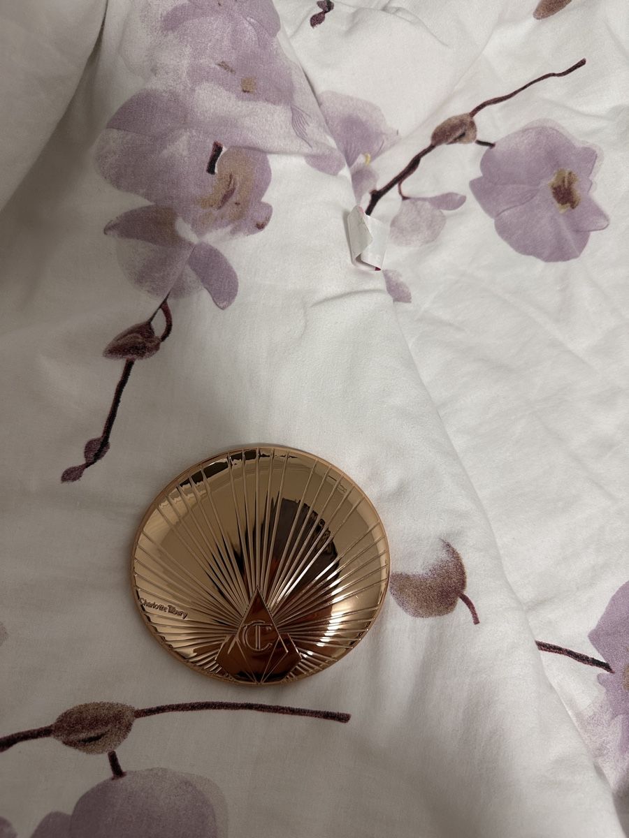 Charlotte Tilbury Make-up: Charlotte Tilbury Airbrush Bronzer Medium – Nuovo (secondo la descrizione) da Oberurnen venduto da nes_8xqt 1