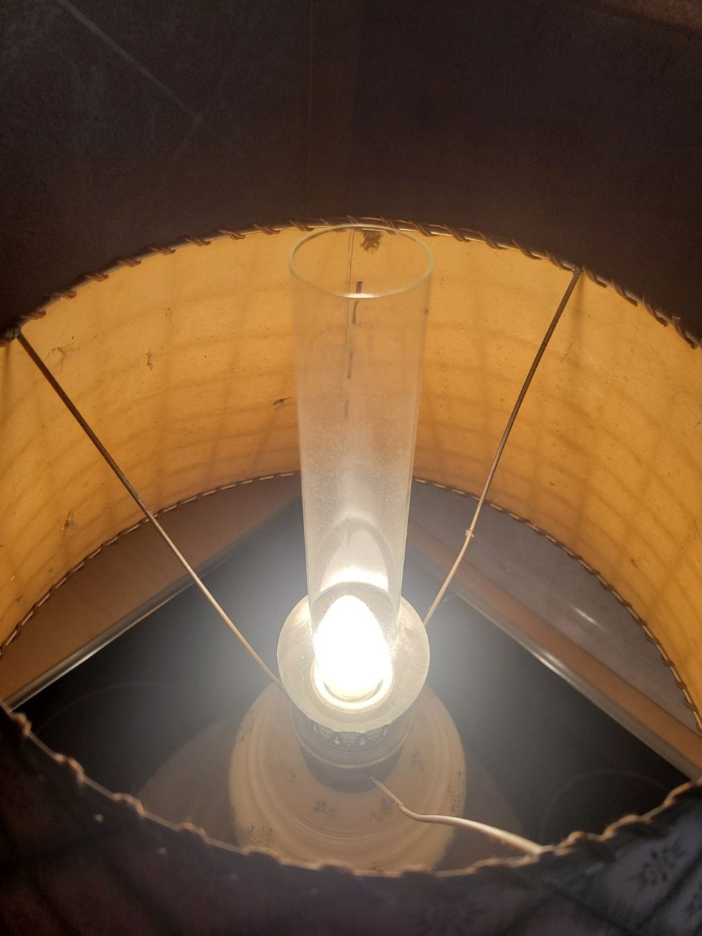 Lampade: Lampe ancienne pied en verre opalin – Usato da Bevaix venduto da pac_7gyt 4
