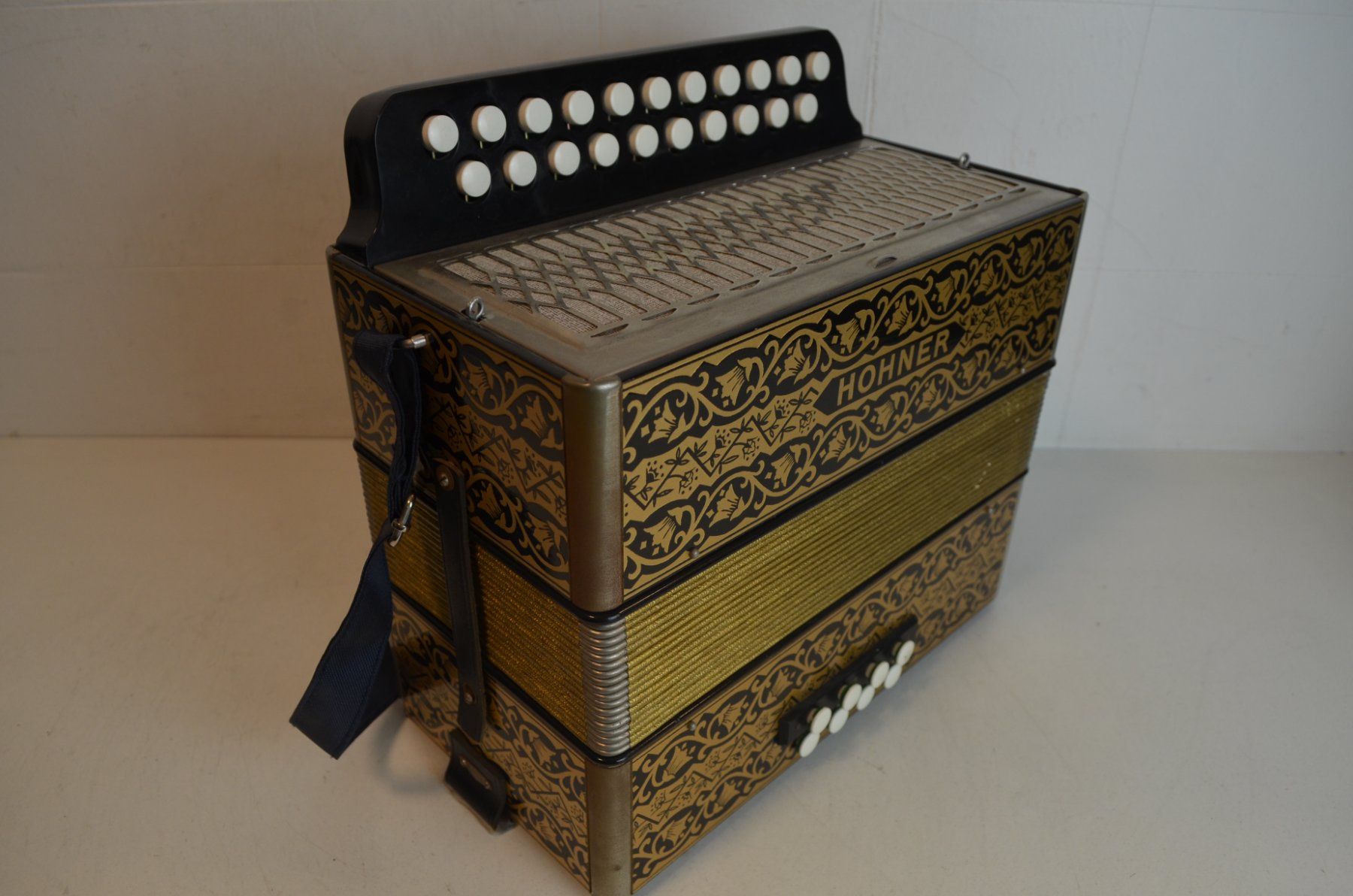Hohner Musikinstrumente: Akkordeon diatonisch Hohner – Gebraucht aus Zürich von baumusik 1